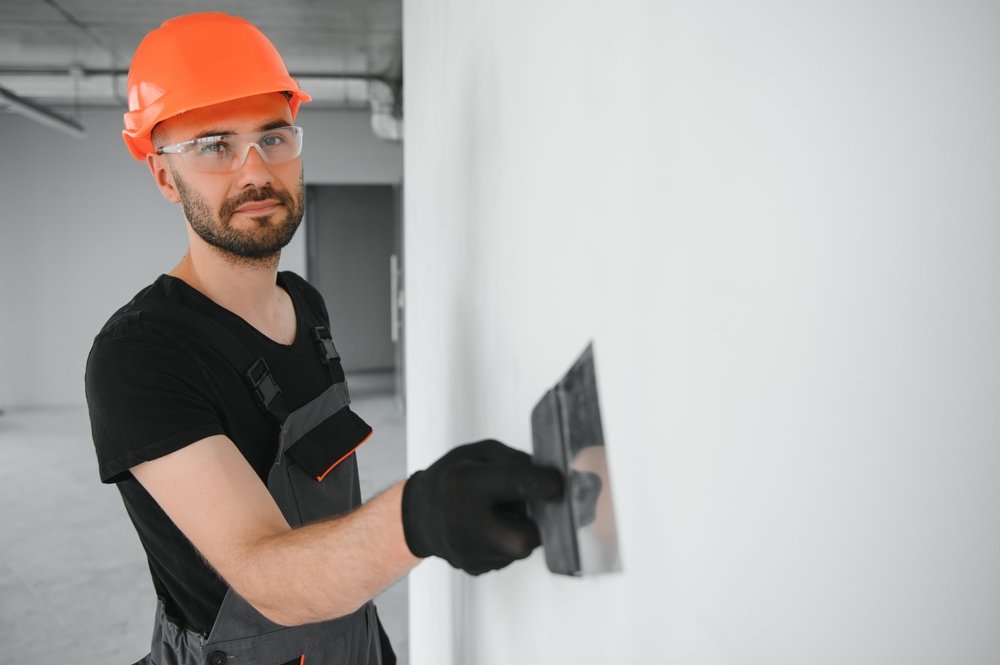 Natuurlijk kun je zelf een muur stucen maar je haalt nooit de kwaliteit van Stukadoor Service Zwolle.