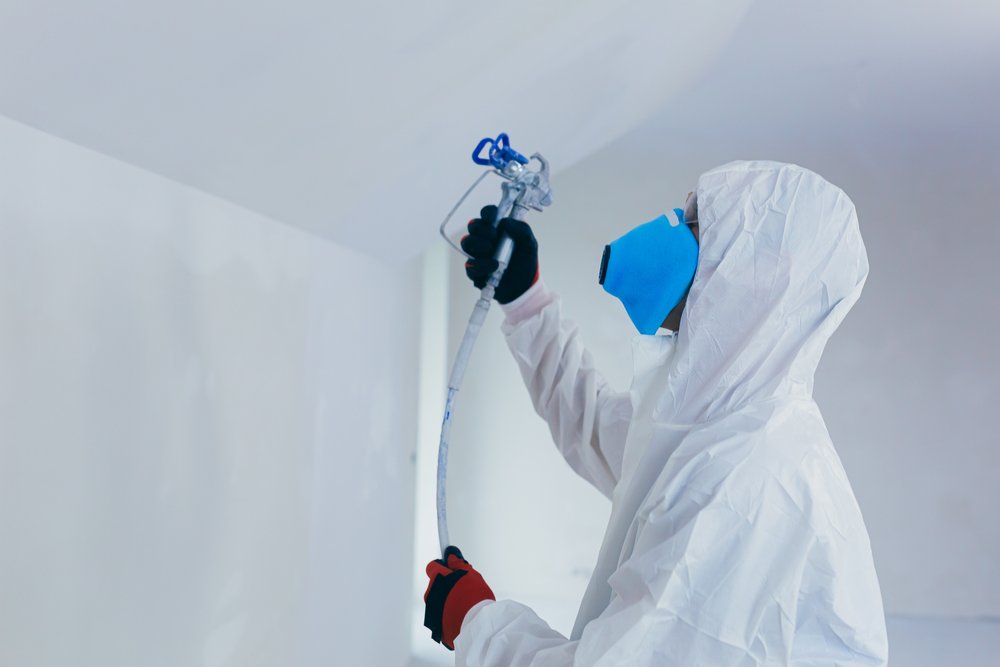 Stukadoor Service Zwolle kan super strak je plafond spuiten voor de beste prijs.